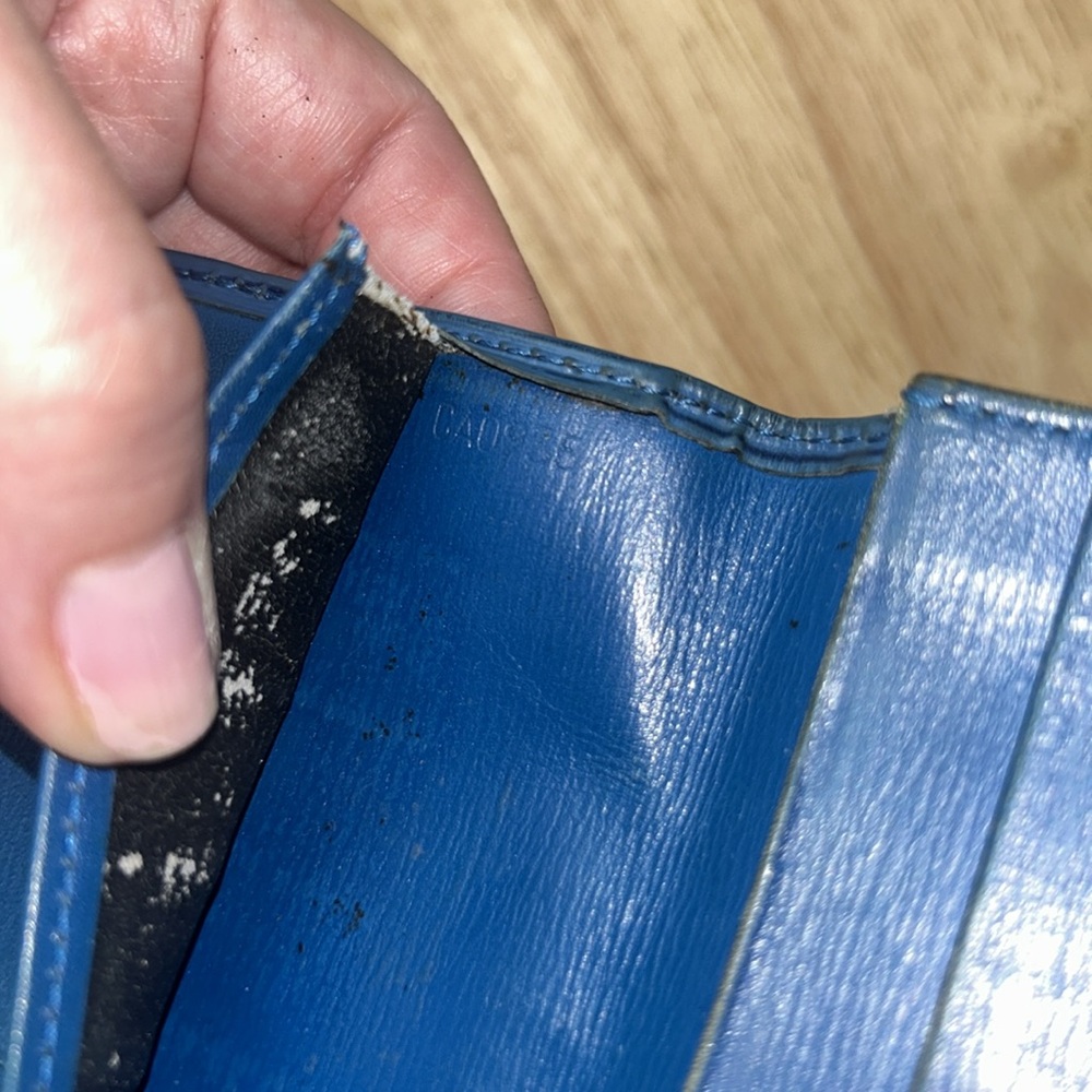 Louis Vuitton Vintage Checkbook Cover Epi Leather Blue - Picture 14 of 16